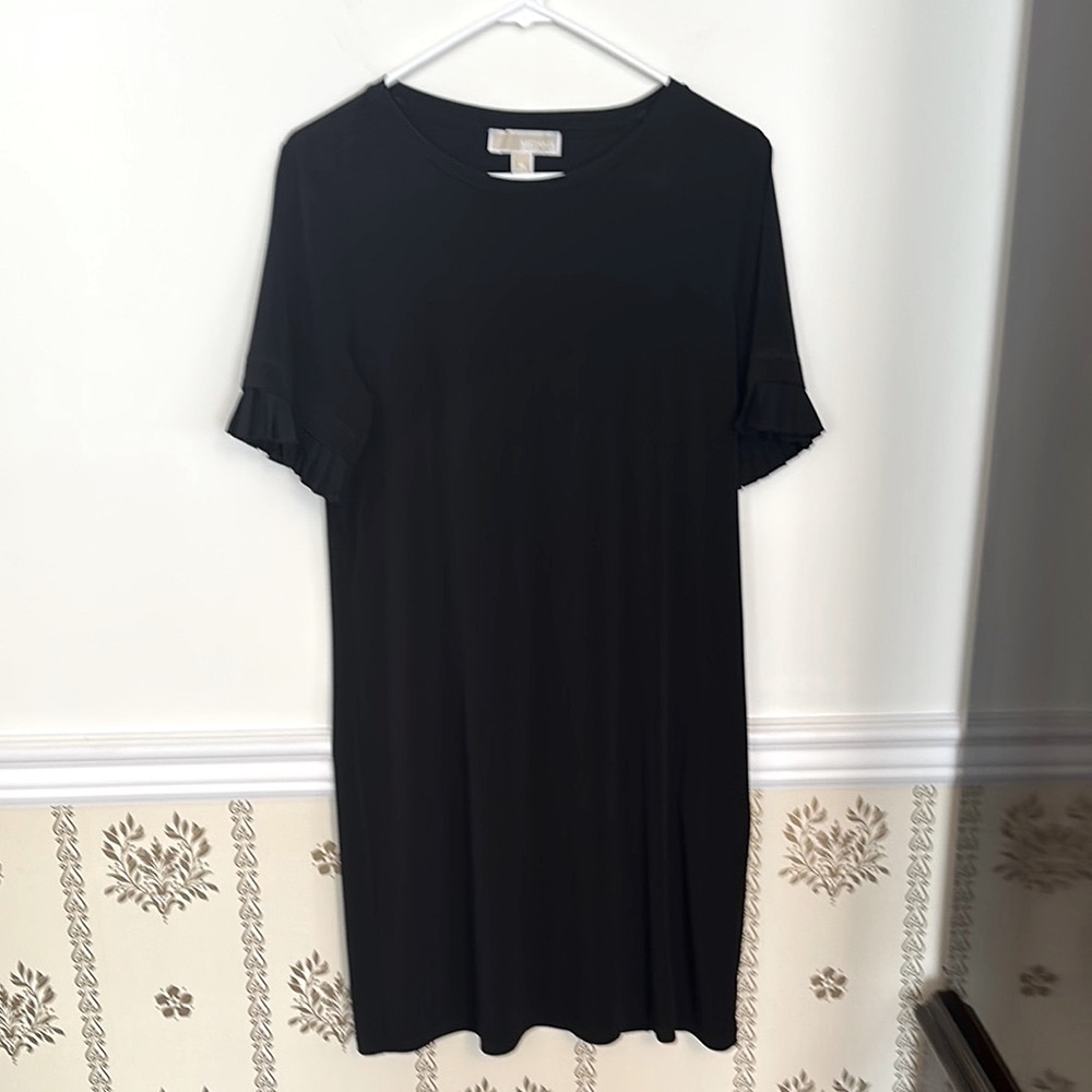 NWOT Michael Kors Black Shift Midi Dress M Ruffle Short Sleeve Classic